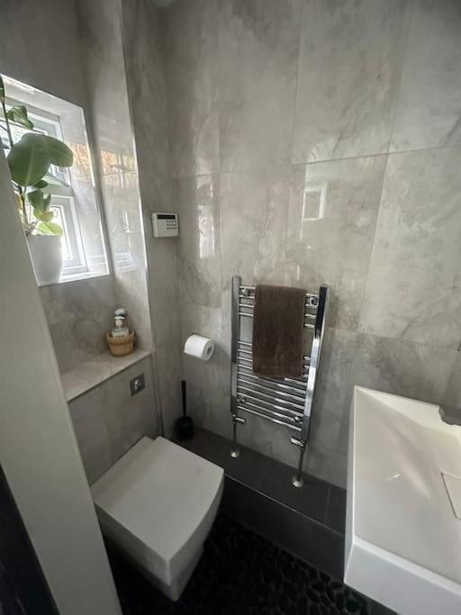 Вилла Quirky Town Centre Hideaway Лимингтон Экстерьер фото