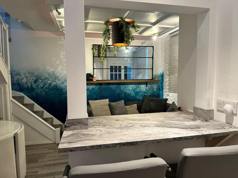 Вилла Quirky Town Centre Hideaway Лимингтон Экстерьер фото